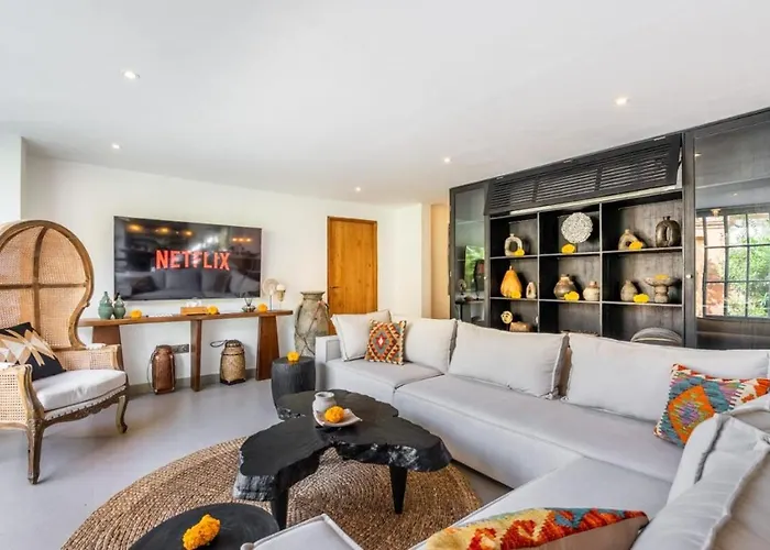 Villa Luxury In *